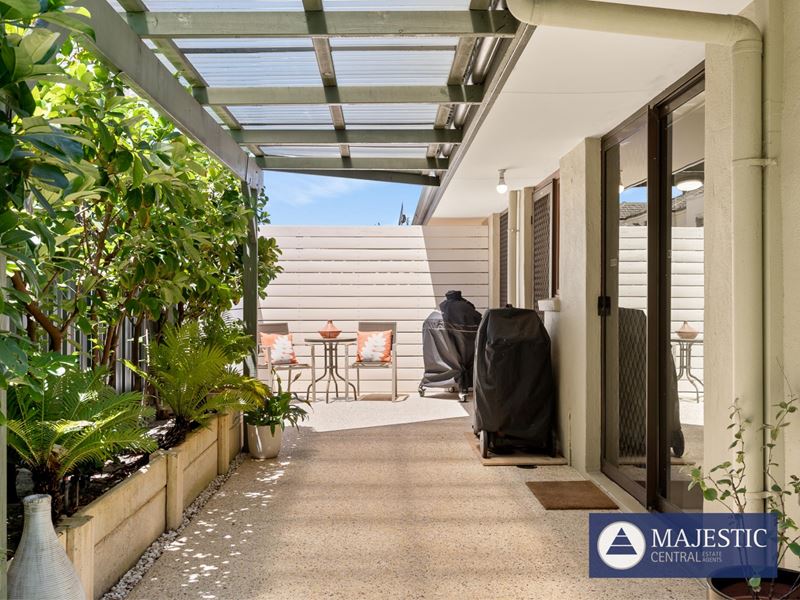 1/2 Lakeside Terrace, Mount Pleasant