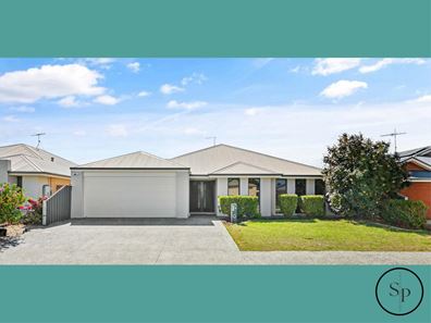 16 Senecio Way, Halls Head WA 6210