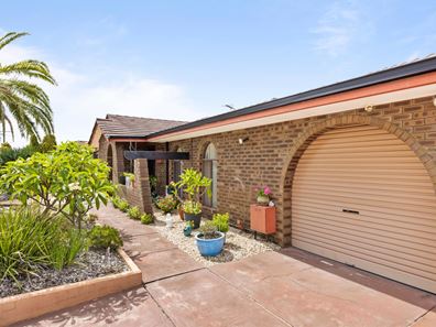 1 Arc Place, Beldon WA 6027
