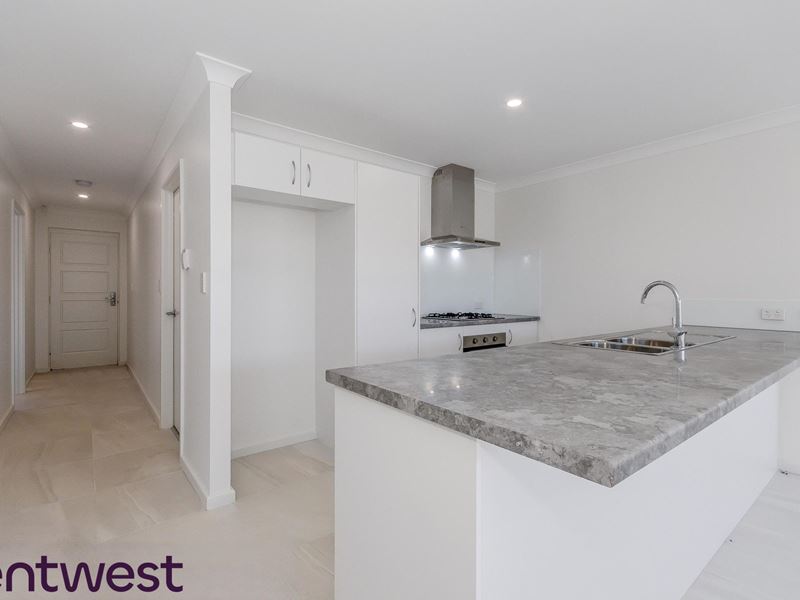 13/36 Keehner Entrance, Martin WA 6110
