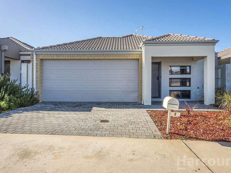 8 Vamoose Way, Meadow Springs WA 6210