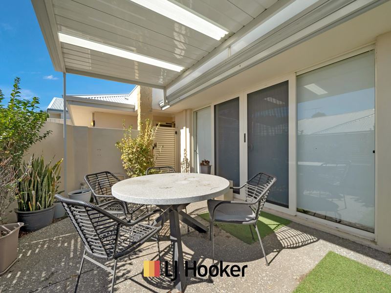 2/41 Foss Street, Bicton WA 6157
