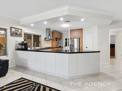 18 Waterview Parade, Southern River WA 6110