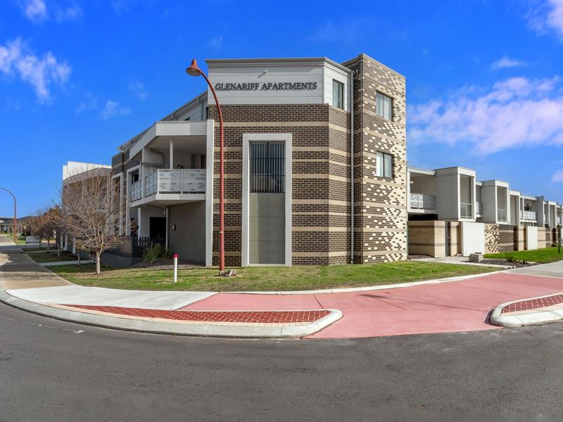 22/1 Glenariff Boulevard, Canning Vale WA 6155
