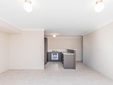 1/2 Positano Crescent, Yangebup WA 6164
