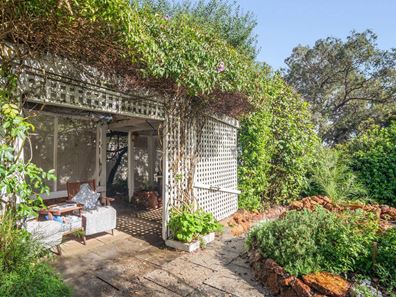 4 Winjana Road, Lesmurdie WA 6076