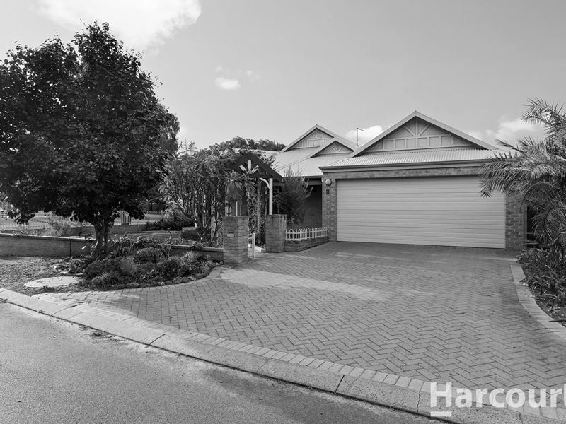 11 Birtles Grove, Erskine