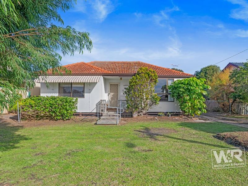 11 Dickson Street, Spencer Park WA 6330