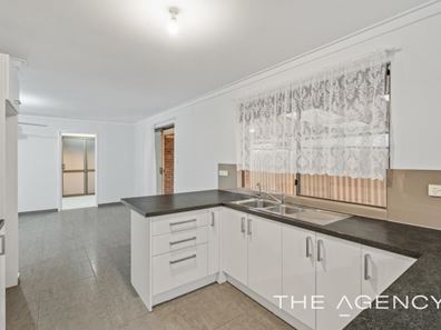 8/115 Fulham Street, Kewdale WA 6105
