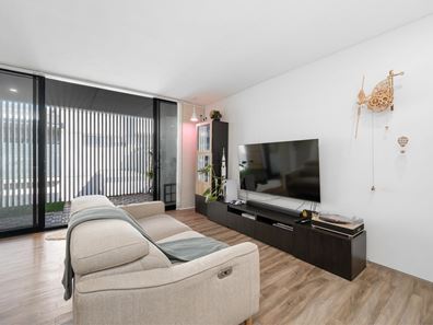 16/402 Carrington Street, Hamilton Hill WA 6163