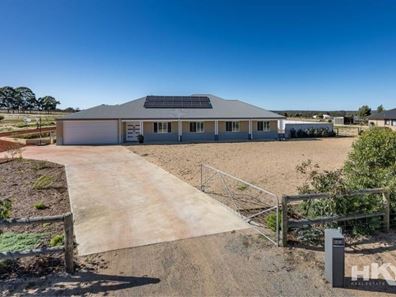 24 Narik Gr, Chittering WA 6084