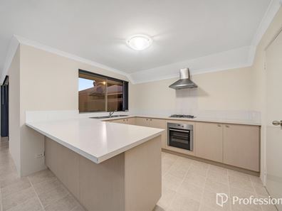 4 Mainsheet Way, Alkimos WA 6038