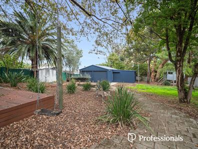 10 Gloucester Road, Kalamunda WA 6076