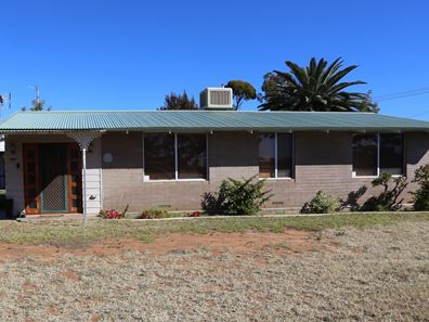 8 Hakea Street, Kambalda West WA 6442