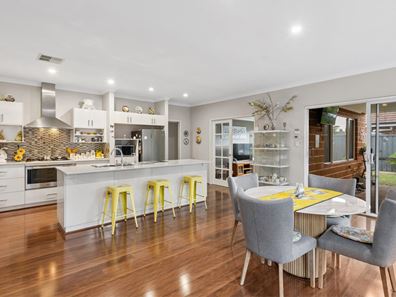 4B Freeland Way, Eden Hill WA 6054