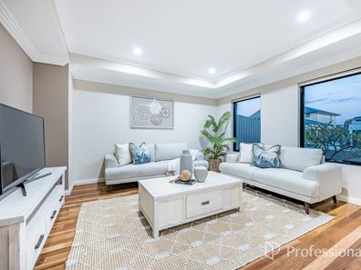 8 Bayview Terrace, Yangebup WA 6164