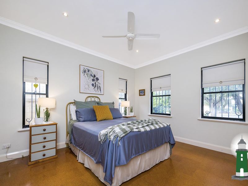 16 Warren Street, Beaconsfield WA 6162