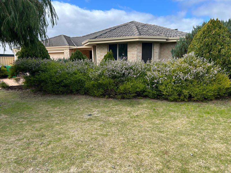 15 Dampier Street, Dalyellup WA 6230