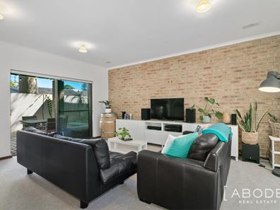 2/19 Robinson Street, Subiaco WA 6008