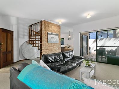 2/19 Robinson Street, Subiaco WA 6008