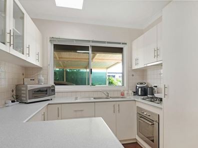 87 Sussex Road, Forrestfield WA 6058