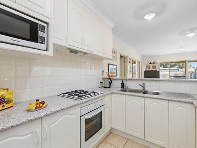 9 RODRIGUES CRESCENT, Ledge Point WA 6043