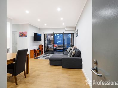 8/1 Mercer Way, Balga WA 6061