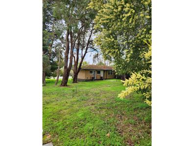 10 Heslop Road, Lesmurdie WA 6076