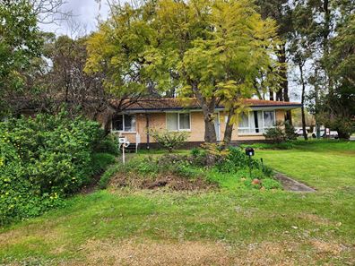 10 Heslop Road, Lesmurdie WA 6076