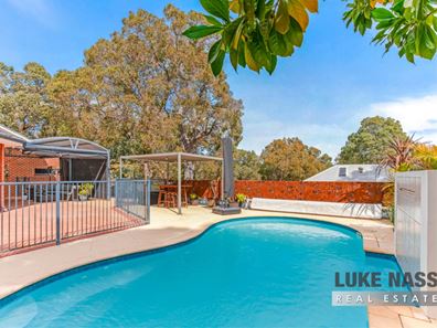 4 Sophia Grove, Roleystone WA 6111