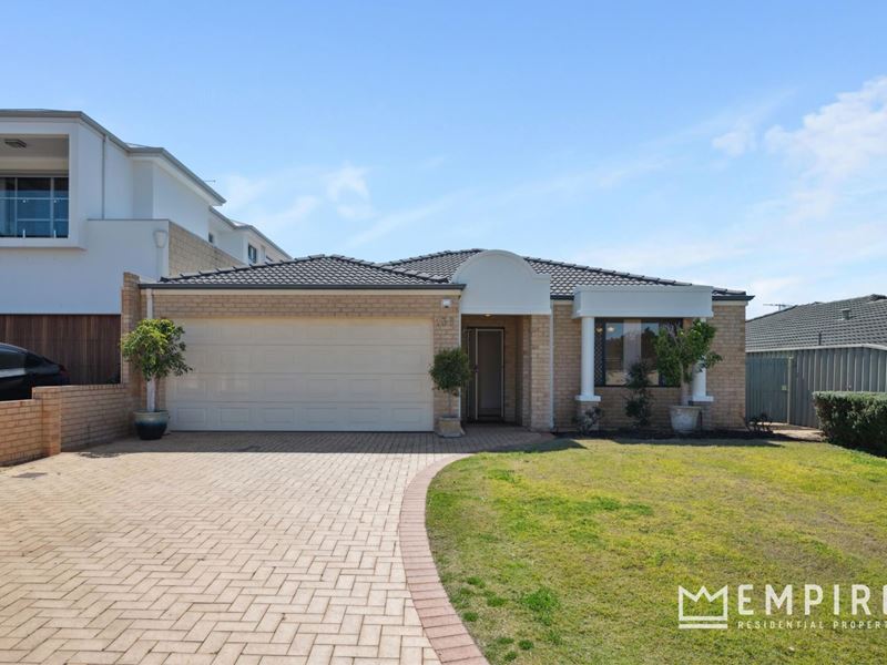 13B Sumich Gardens, Coogee WA 6166