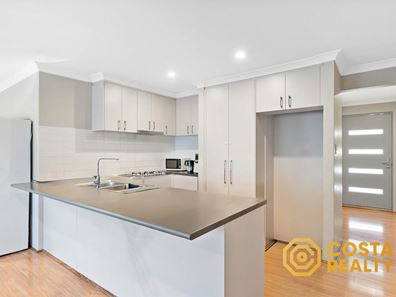 7B Lunar Way, Beckenham WA 6107