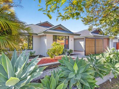 35 Raeburn Crescent, Landsdale WA 6065