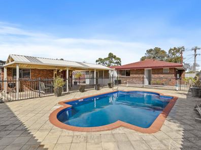 18 Exhibition Way, Cooloongup WA 6168