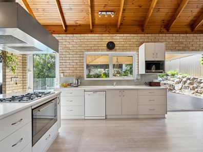 9 Seaforth Loop, Kallaroo WA 6025