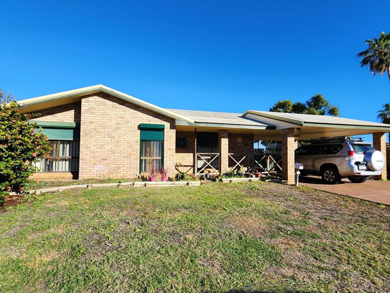 7 Salmond Court, Carnarvon