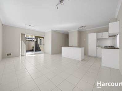 194 Nicholas Road, Hocking WA 6065