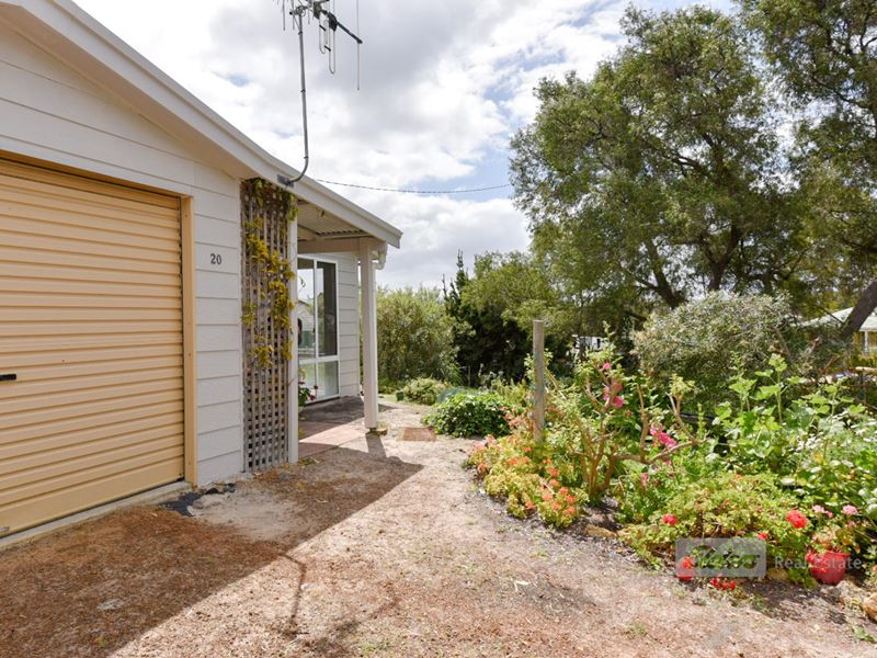 20 Emma Street, Bremer Bay WA 6338