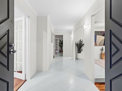 122 Newborough Street, Karrinyup WA 6018