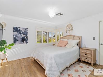 18 Highton Street, Caversham WA 6055