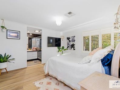 18 Highton Street, Caversham WA 6055