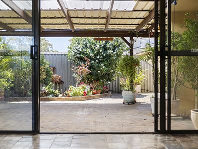 23 Gleddon Way, Hillarys WA 6025