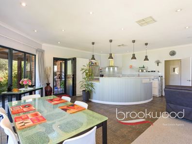 3 Woodlea Place, Sawyers Valley WA 6074
