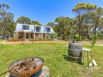 816 Hazzard Road, Millbrook WA 6330