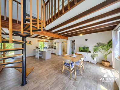 816 Hazzard Road, Millbrook WA 6330