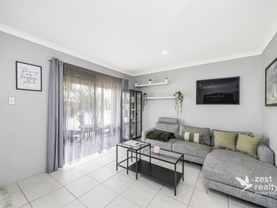 4 Maroon Place, Warnbro WA 6169