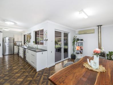 15 Maud Street, York WA 6302