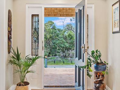 2 Cockatoo Ridge, Joondalup WA 6027