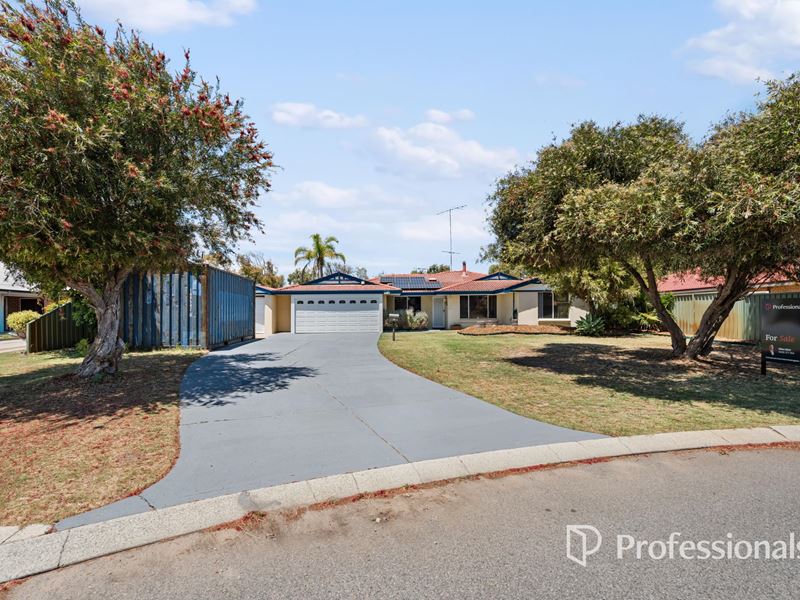 16 Madeira Place, Safety Bay WA 6169