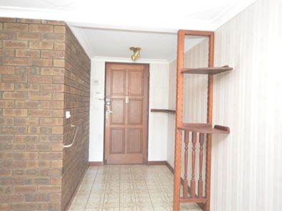 2/11 Leslie Street, Dudley Park WA 6210